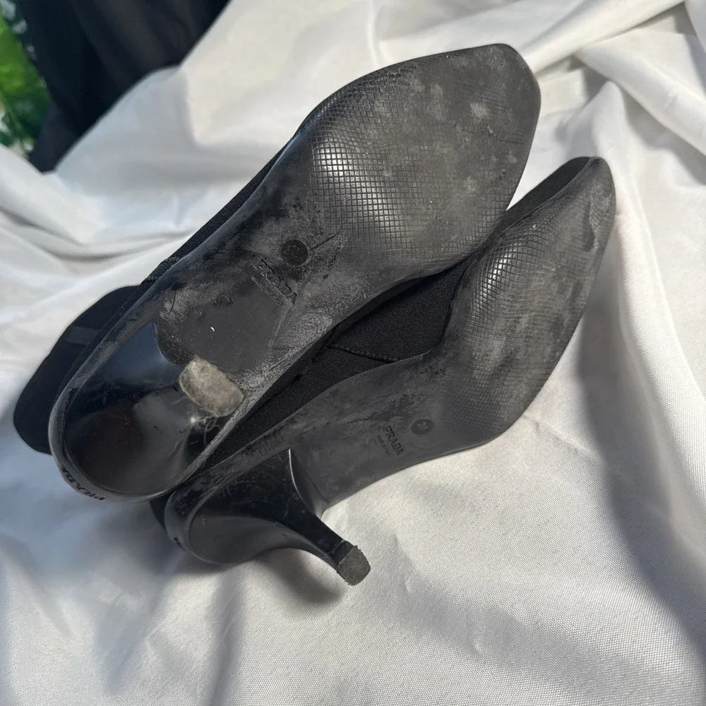 PRADA Italy Black tessuto Nylon Ankle Side. zip Logo size 38 heeled shoes